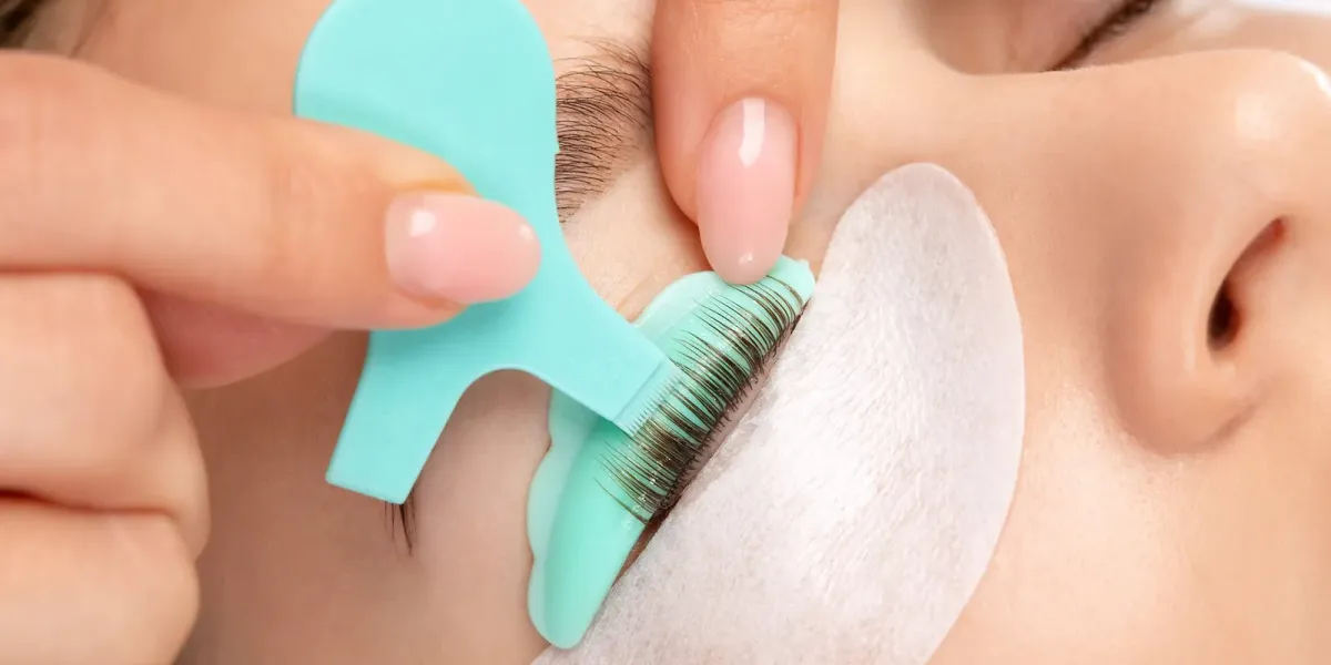 Lash Tint and Lash Lift: Enhance Your Lashes